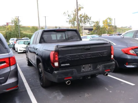 More photos of 2024 Honda Ridgeline Black Edition at Jay Wolfe Honda, MO