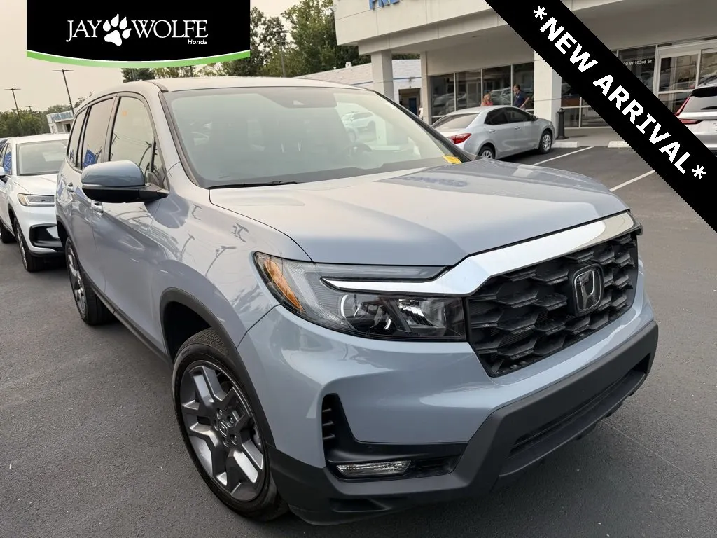 Gray 2023 Honda Passport EX-L for sale in Kansas City, MO