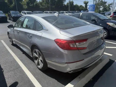 More photos of 2018 Honda Accord Sedan Touring 1.5T at Jay Wolfe Honda, MO