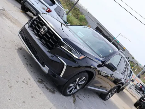 Another view of 2024 Honda Pilot Elite for sale in Kansas City, MO at Jay Wolfe Honda