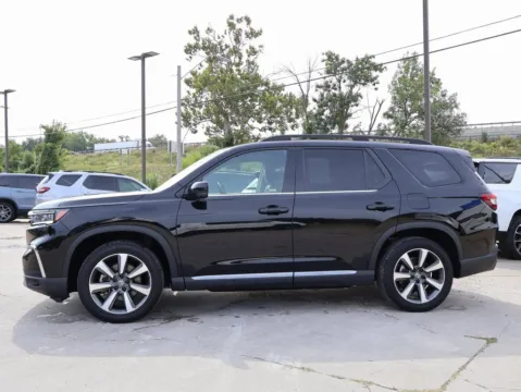 More photos of 2024 Honda Pilot Elite at Jay Wolfe Honda, MO