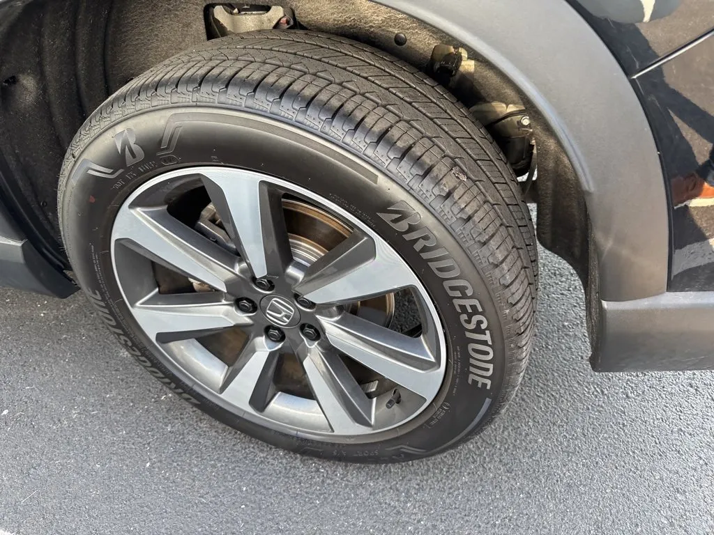 2024 Honda Pilot Elite photo 2