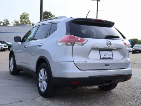 More photos of 2015 Nissan Rogue SV at Jay Wolfe Honda, MO