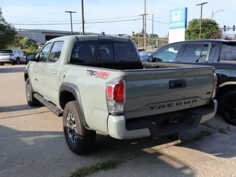 More photos of 2022 Toyota Tacoma TRD Off Road at Jay Wolfe Honda, MO