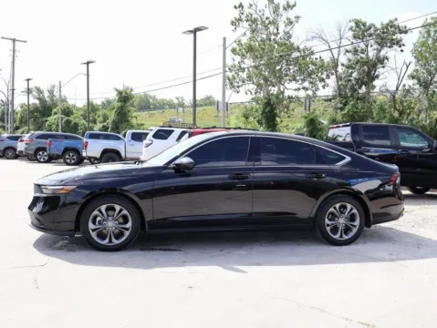 More photos of 2024 Honda Accord Sedan EX at Jay Wolfe Honda, MO