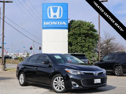 Black 2014 Toyota Avalon XLE for sale in Kansas City, MO