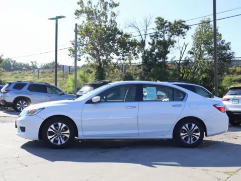 More photos of 2014 Honda Accord Sedan LX at Jay Wolfe Honda, MO