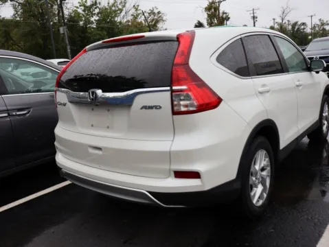 More photos of 2015 Honda CR-V EX at Jay Wolfe Honda, MO