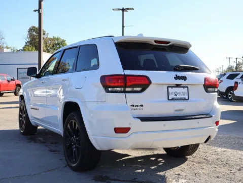 More photos of 2018 Jeep Grand Cherokee Altitude at Jay Wolfe Honda, MO