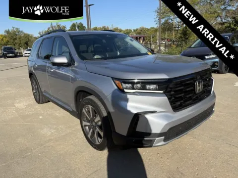 Silver 2023 Honda Pilot Elite for sale in Kansas City, MO
