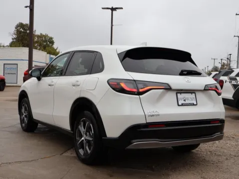 More photos of 2024 Honda HR-V EX-L at Jay Wolfe Honda, MO