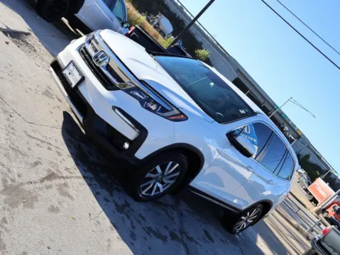 Another view of 2021 Honda Pilot EX for sale in Kansas City, MO at Jay Wolfe Honda