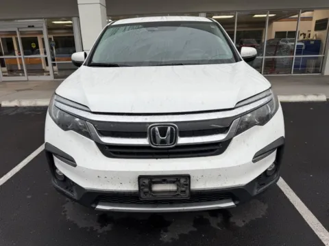 Photos of 2021 Honda Pilot EX for sale in Kansas City, MO at Jay Wolfe Honda