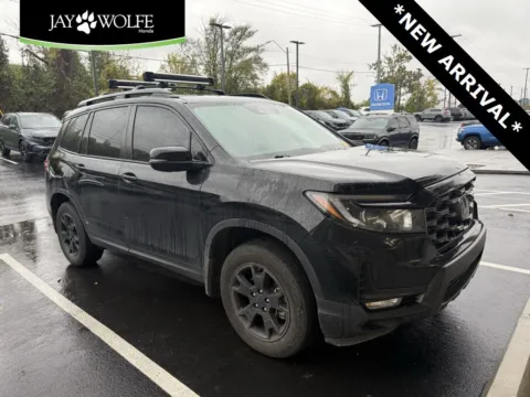 Black 2022 Honda Passport TrailSport for sale in Kansas City, MO