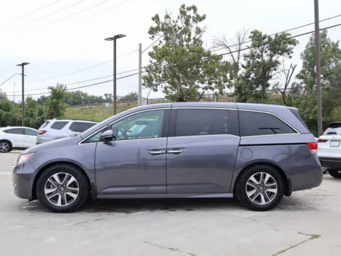 More photos of 2016 Honda Odyssey Touring at Jay Wolfe Honda, MO