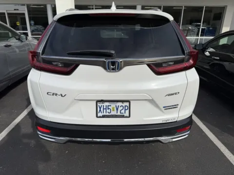 More photos of 2022 Honda CR-V Hybrid Touring at Jay Wolfe Honda, MO