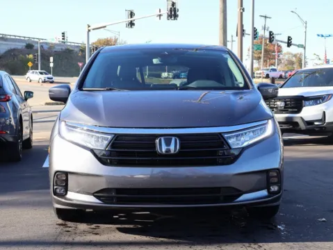Photos of 2024 Honda Odyssey EX-L for sale in Kansas City, MO at Jay Wolfe Honda