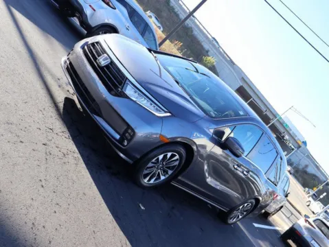 Another view of 2024 Honda Odyssey EX-L for sale in Kansas City, MO at Jay Wolfe Honda