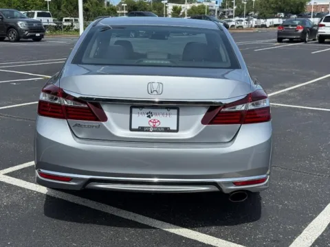 More photos of 2016 Honda Accord LX at Jay Wolfe Toyota of West County, MO