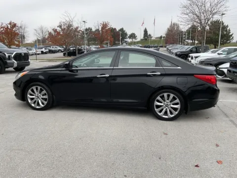 More photos of 2012 Hyundai Sonata SE at Jay Wolfe Toyota, MO