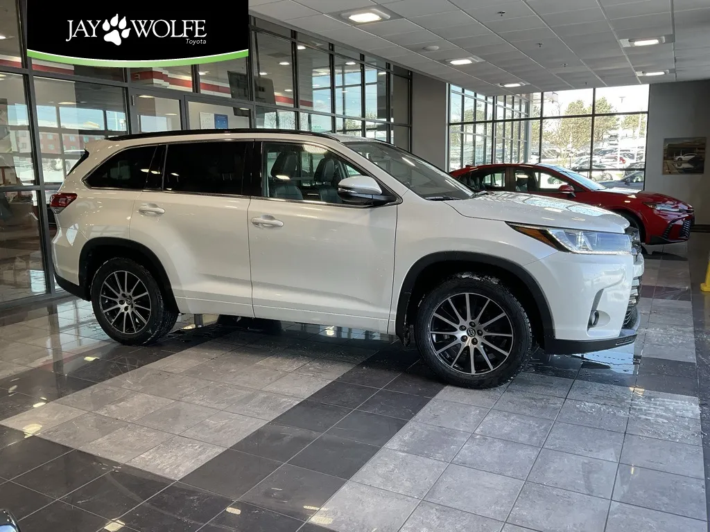 2018 Toyota Highlander SE for sale in Kansas City, MO