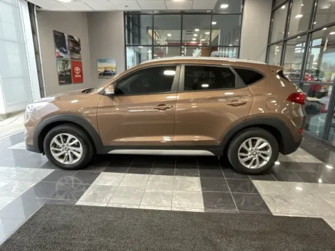 More photos of 2017 Hyundai Tucson SE Plus at Jay Wolfe Toyota, MO