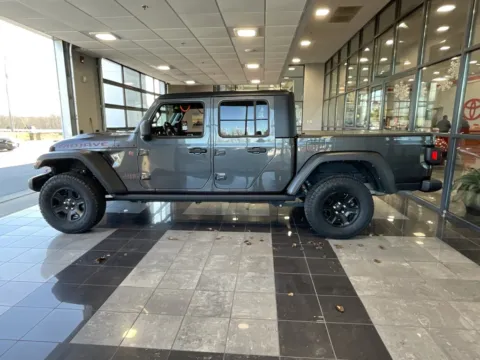 More photos of 2022 Jeep Gladiator Mojave at Jay Wolfe Toyota, MO