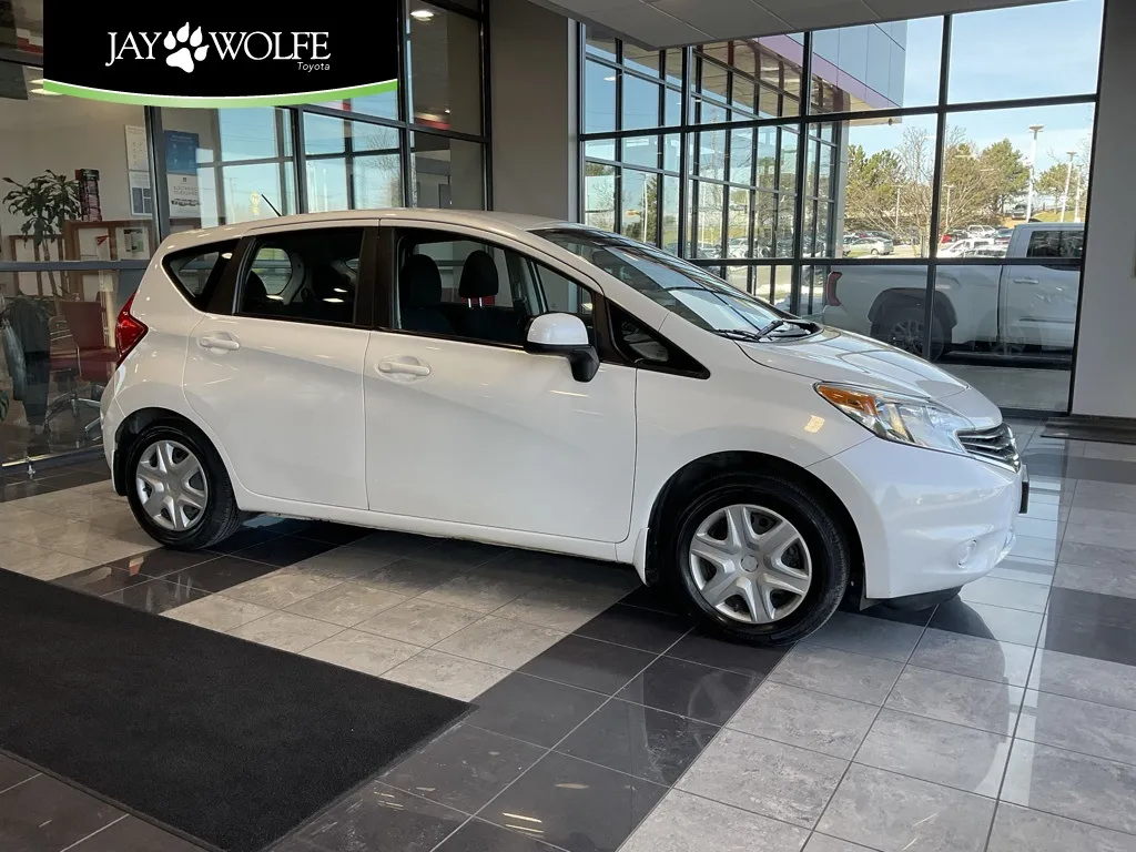 White 2014 Nissan Versa Note SV for sale in Kansas City, MO