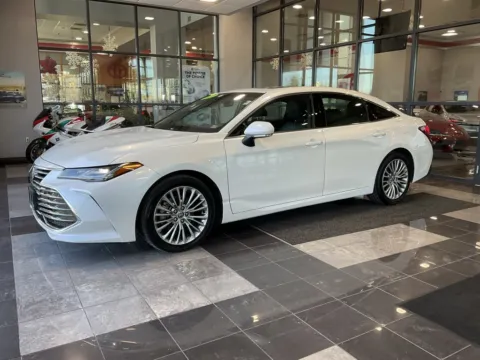 Another view of 2022 Toyota Avalon Hybrid Limited for sale in Kansas City, MO at Jay Wolfe Toyota