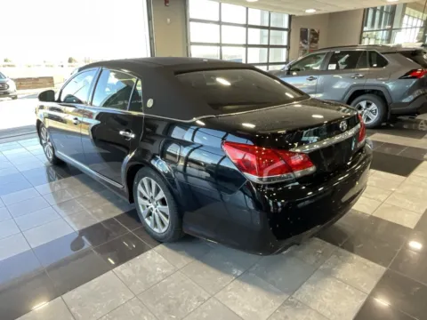 More photos of 2012 Toyota Avalon Limited at Jay Wolfe Toyota, MO
