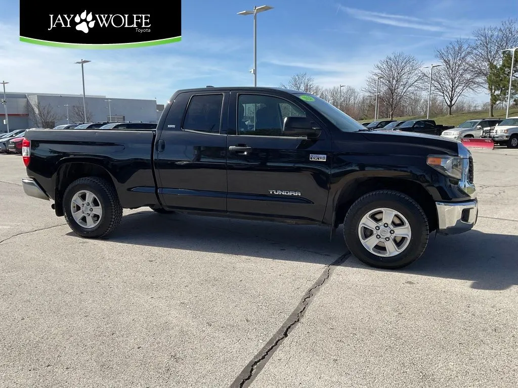 Black 2021 Toyota Tundra SR5 for sale in Kansas City, MO