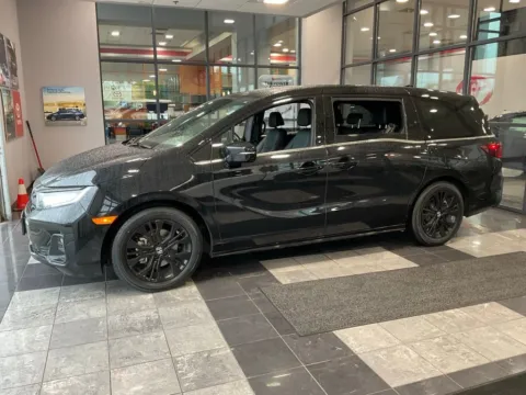 Another view of 2025 Honda Odyssey Sport-L for sale in Kansas City, MO at Jay Wolfe Toyota