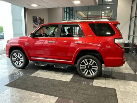 More photos of 2022 Toyota 4Runner Limited at Jay Wolfe Toyota, MO