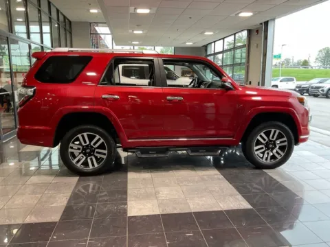 More photos of 2022 Toyota 4Runner Limited at Jay Wolfe Toyota, MO
