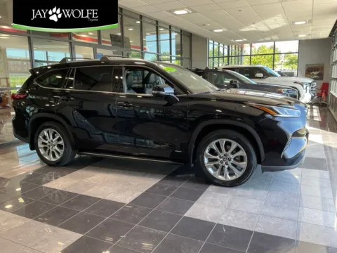 Black 2023 Toyota Highlander Hybrid Limited for sale in Kansas City, MO