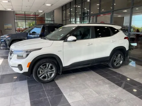 Another view of 2023 Kia Seltos S for sale in Kansas City, MO at Jay Wolfe Toyota