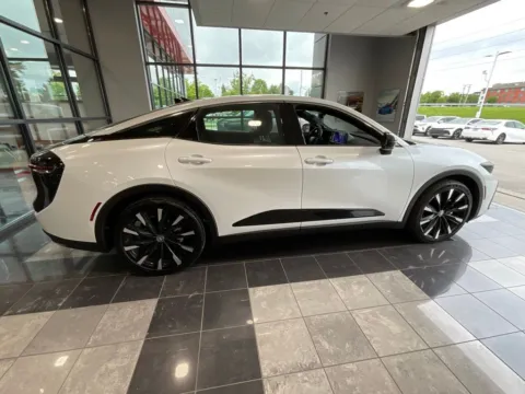 More photos of 2026 Toyota Crown Platinum at Jay Wolfe Toyota, MO