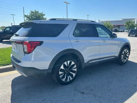 More photos of 2025 Ford Explorer Platinum at Jay Wolfe Toyota, MO