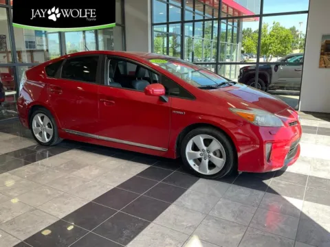 Red 2013 Toyota Prius Five for sale in Kansas City, MO