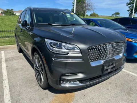 Another view of 2020 Lincoln Aviator Reserve for sale in Kansas City, MO at Jay Wolfe Toyota
