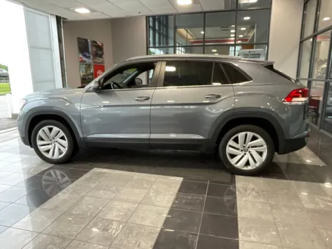 More photos of 2021 Volkswagen Atlas Cross Sport 3.6L V6 SE w/Technology at Jay Wolfe Toyota, MO