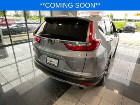 More photos of 2017 Honda CR-V Touring at Jay Wolfe Toyota, MO