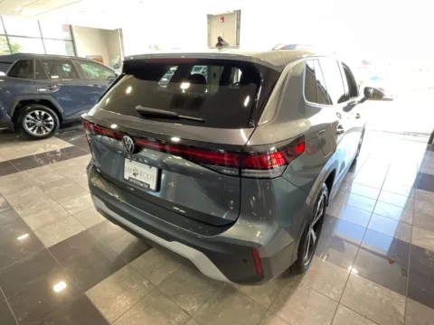 More photos of 2025 Volkswagen Tiguan 2.0T SE at Jay Wolfe Toyota, MO