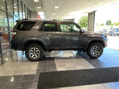 More photos of 2018 Toyota 4Runner TRD Off-Road at Jay Wolfe Toyota, MO