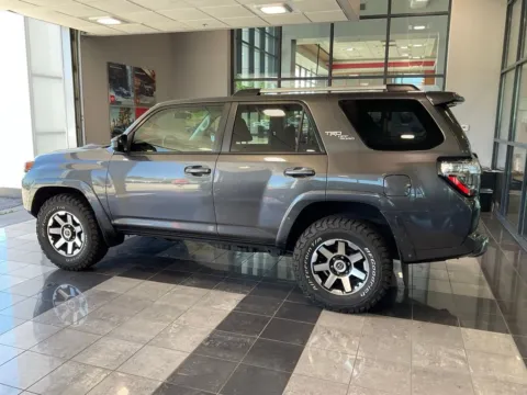 More photos of 2018 Toyota 4Runner TRD Off-Road at Jay Wolfe Toyota, MO