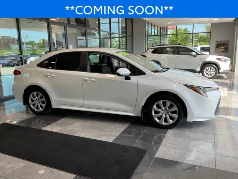 White 2024 Toyota Corolla LE for sale in Kansas City, MO