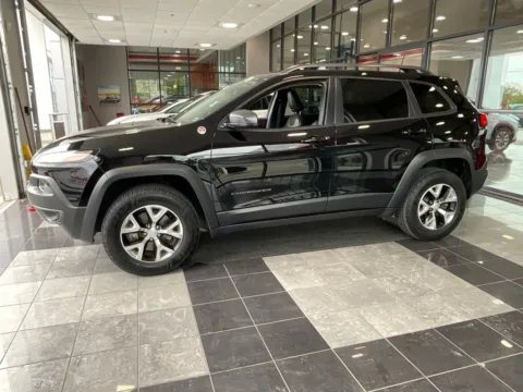 Another view of 2018 Jeep Cherokee Trailhawk for sale in Kansas City, MO at Jay Wolfe Toyota