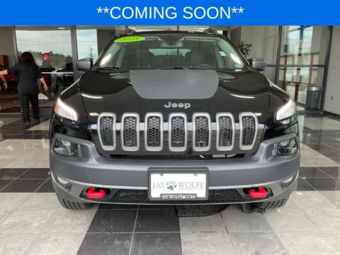 Photos of 2018 Jeep Cherokee Trailhawk for sale in Kansas City, MO at Jay Wolfe Toyota