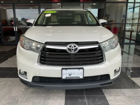 Photos of 2015 Toyota Highlander Limited for sale in Kansas City, MO at Jay Wolfe Toyota