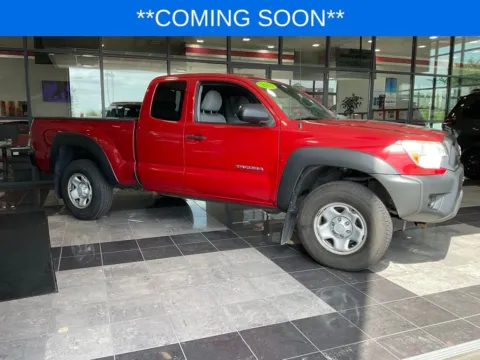 Red 2013 Toyota Tacoma for sale in Kansas City, MO